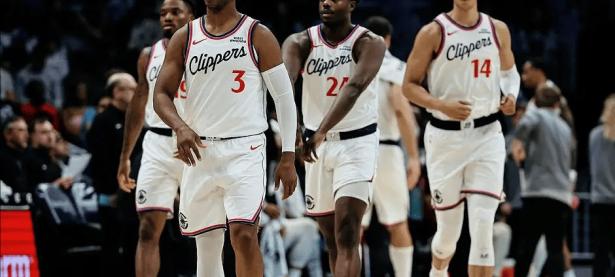 九游娱乐网页-快船完胜火箭，保罗点燃赛场