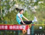 九游娱乐-瑞士选手英气勃发，发扬光大夺得金牌高歌