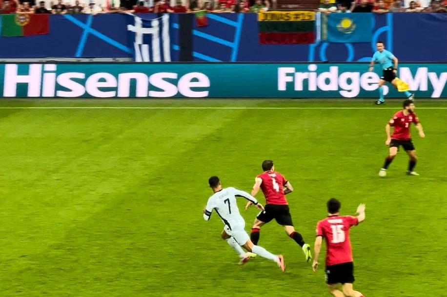 激动人心的比赛结果受到球迷关注 激动人心的比赛结果受到球迷关注