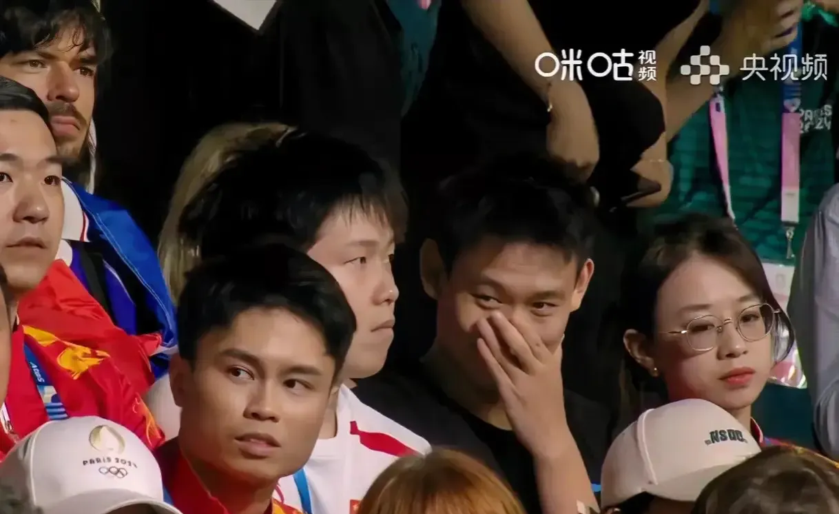 亚库尔尔队球员保持全神贯注,或许能够取得胜利 亚库尔尔队球员保持全神贯注,或许能够取得胜利