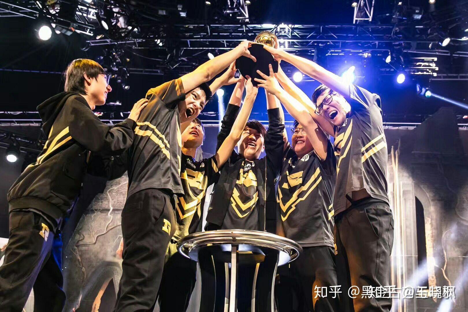 关于G2翻盘RNG,Hanssama团战一打五宿敌对决成都决赛之夜,引爆全场热议的信息 关于G2翻盘RNG,Hanssama团战一打五宿敌对决成都决赛之夜,引爆全场热议的信息