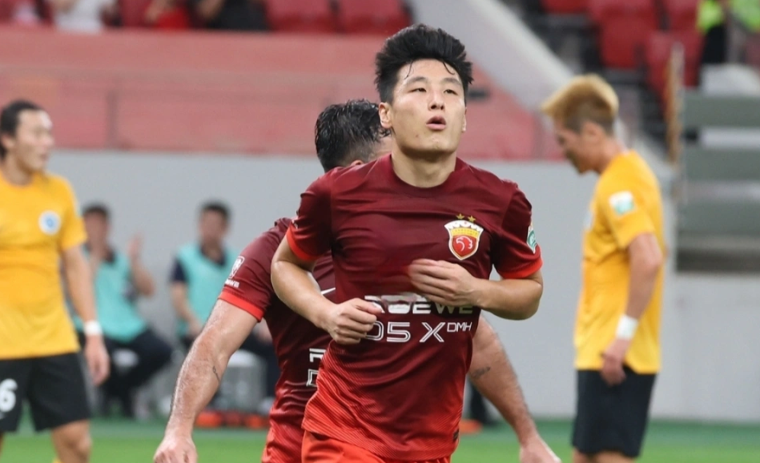 关于上港卫冕成功：上海上港成功卫冕冠军的信息