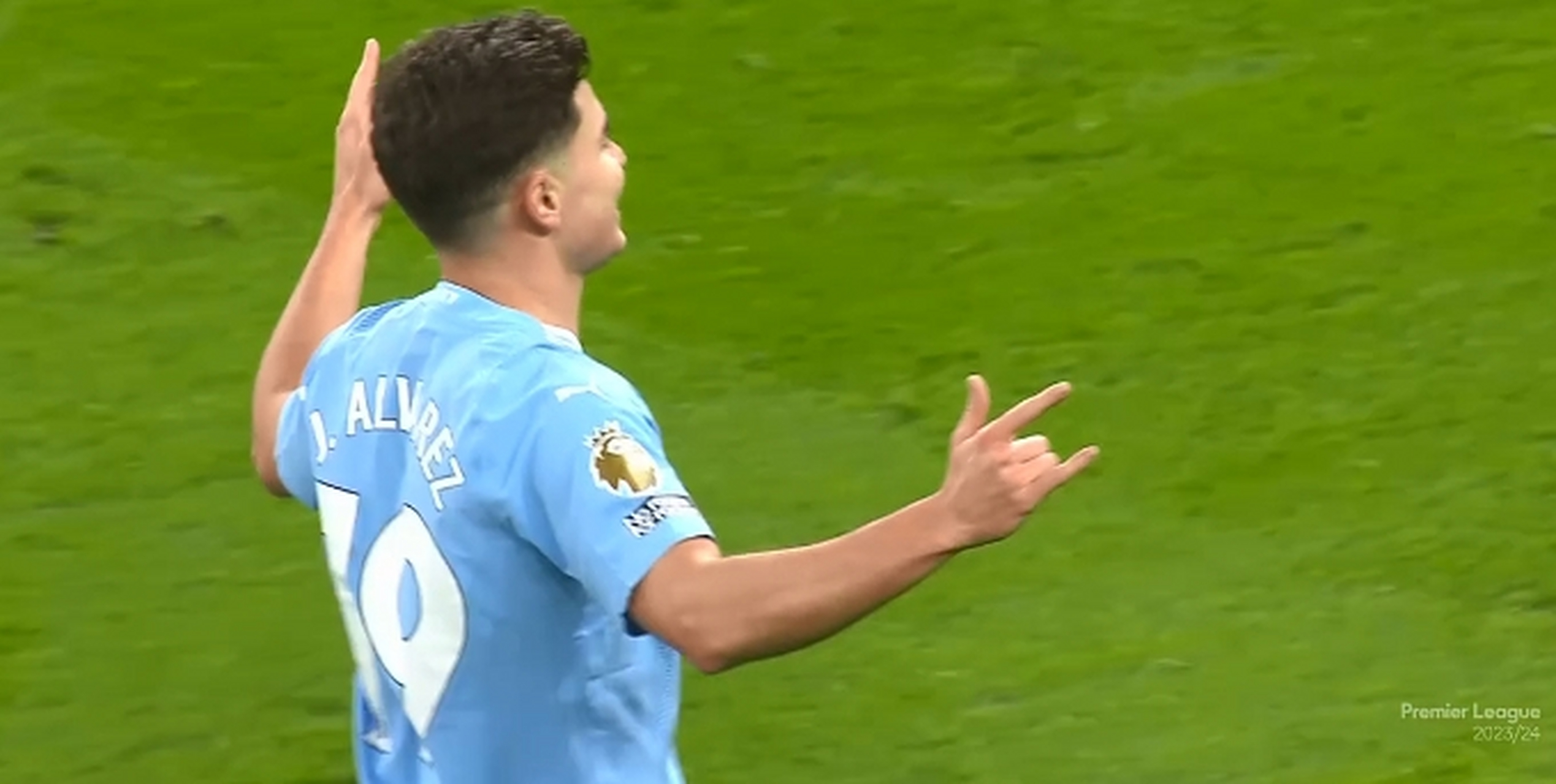 华尔沙琪亚主场大胜，升至联赛前列