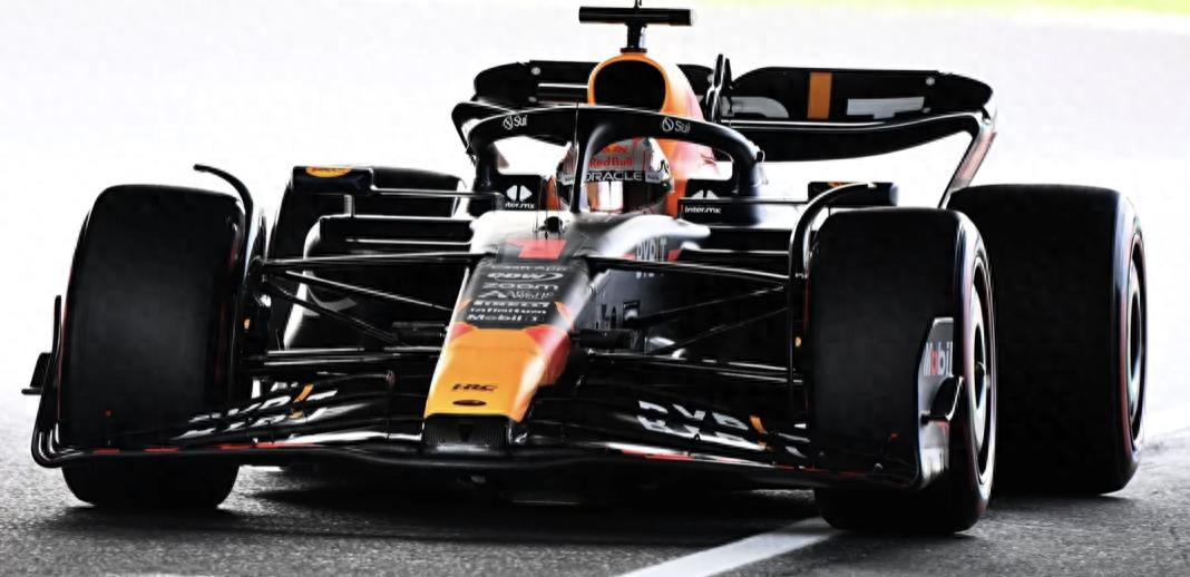 关于红牛车队绝杀迈凯伦，佩雷兹状态火热的信息