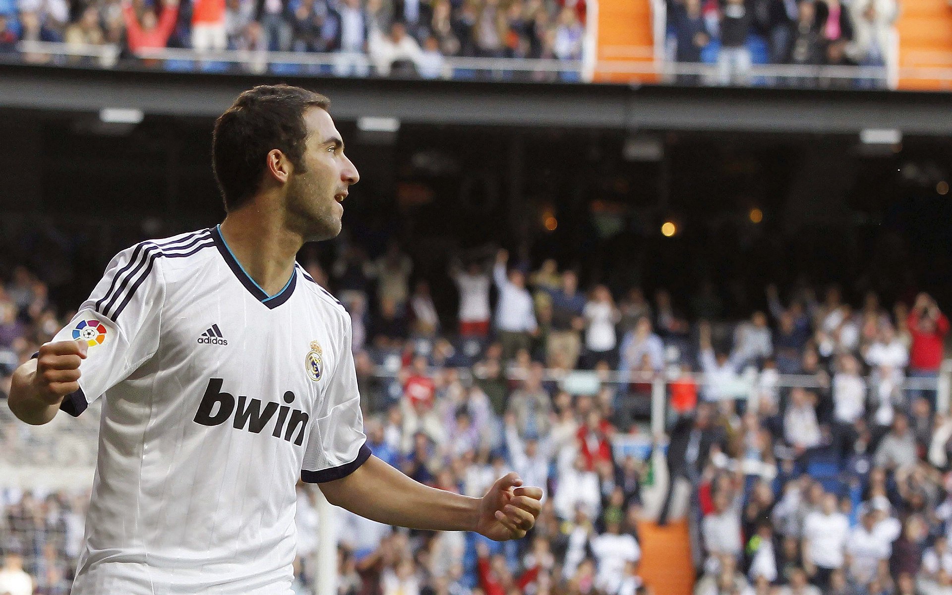 雷霆对阵独行侠,霍姆格伦与东契奇的对决中,霍勒迪惊艳四座